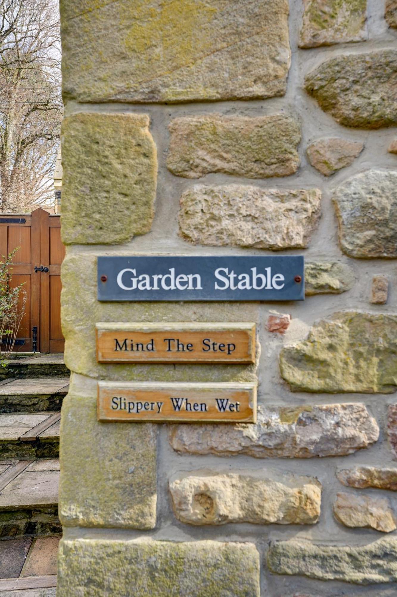 אלנמות' Garden Stable At Hallsteads: Luxury Stone Cottage, With Parking מראה חיצוני תמונה